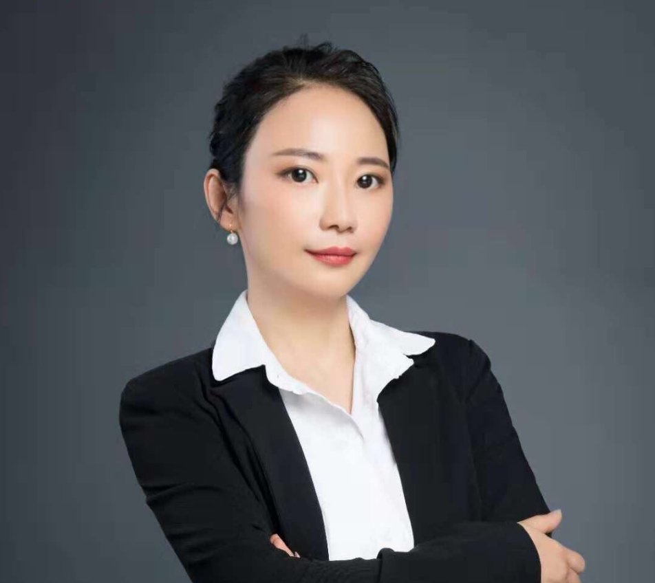魏珂君.jpg
